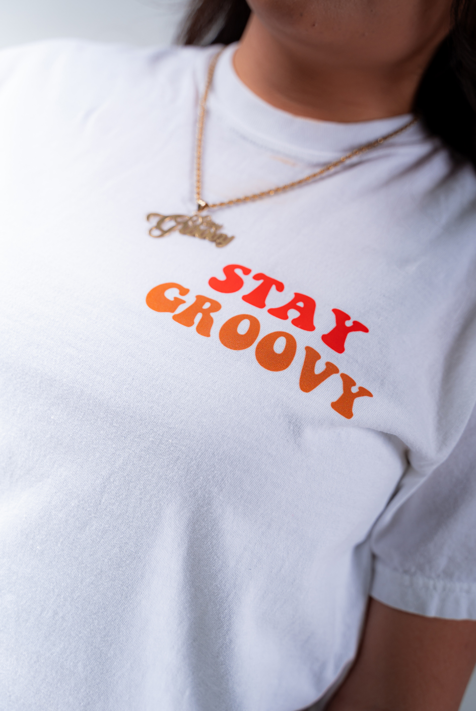 GROOVY ESSENTIALS TEE - RED